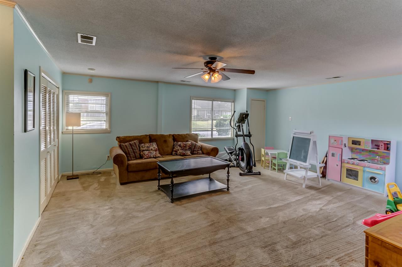 369 Chuckwood Road Memphis, TN 38117 - Photo 22 of 25