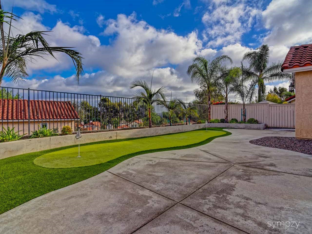 1722 Crystal Ridge Way Vista, CA 92081 - Photo 20 of 25 Gallery Image 20