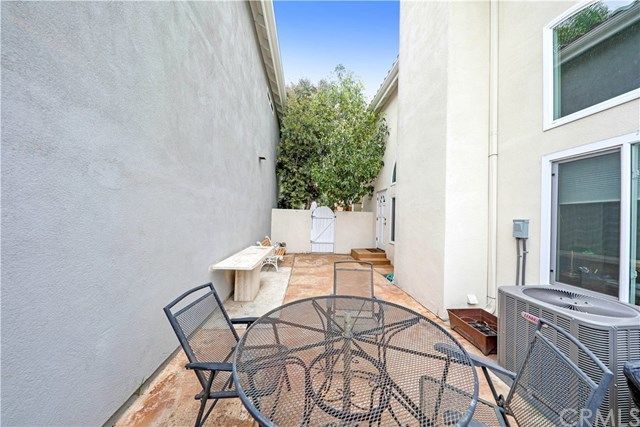 $820,000 | 209 Calabria Court, Costa Mesa, CA 92627