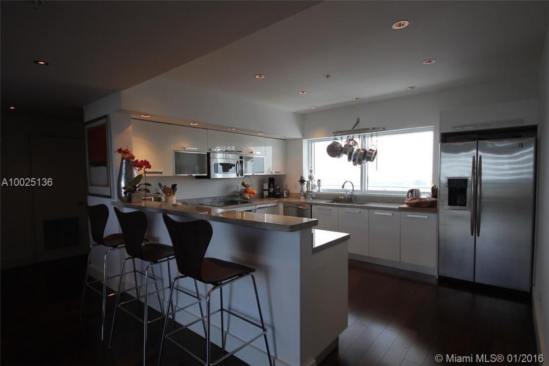601 Northeast 36th Street, Unit PH3203 Miami, FL 33137 - Photo 3 of 30