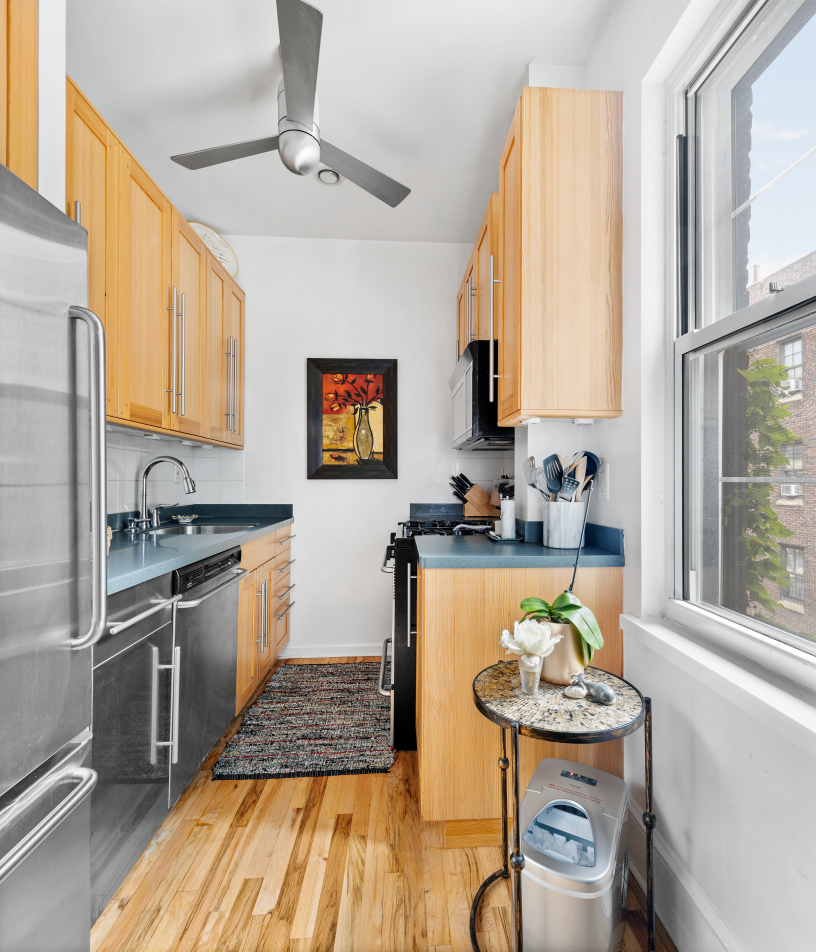 2 Grace Court, Unit 5V Brooklyn, NY 11201 - Photo 4 of 9