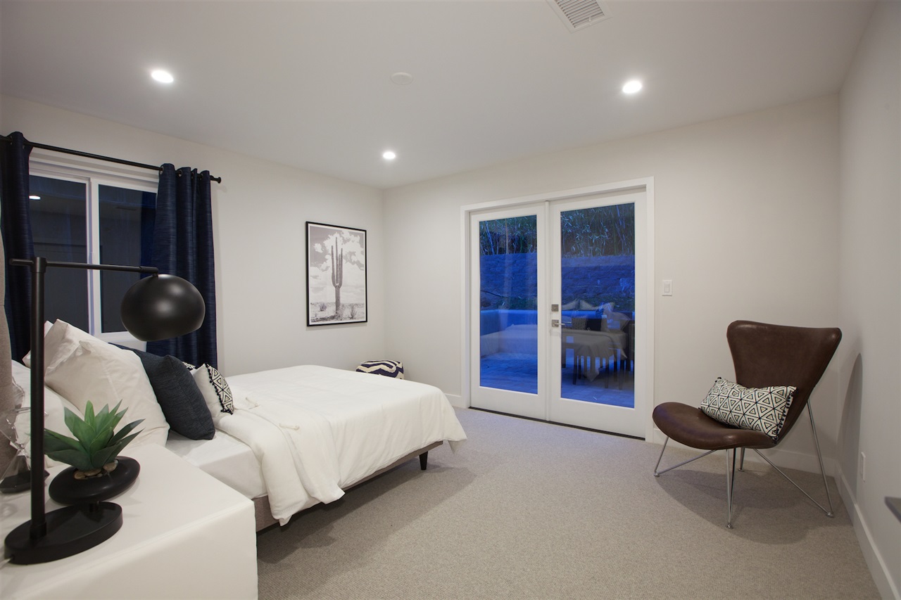 5663 Abalone Place La Jolla, CA 92037 - Photo 19 of 25 Third Bedroom