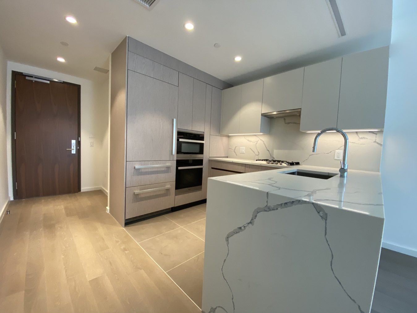 133-27 39th Avenue, Unit 6T Queens, NY 11354 - Photo 5 of 13