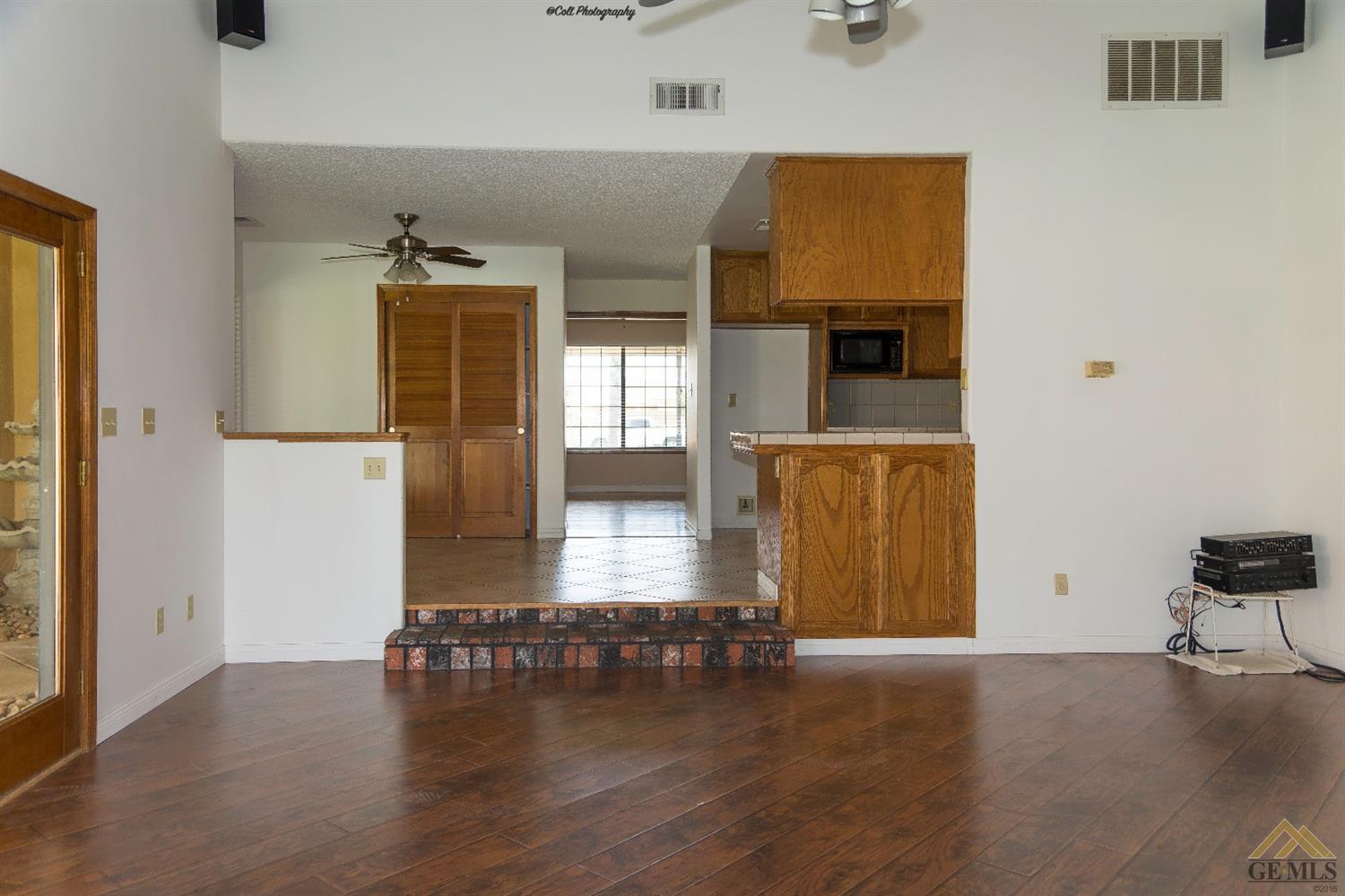 1507 Jenkins Road Bakersfield, CA 93314 - Photo 6 of 40 Gallery Image 6
