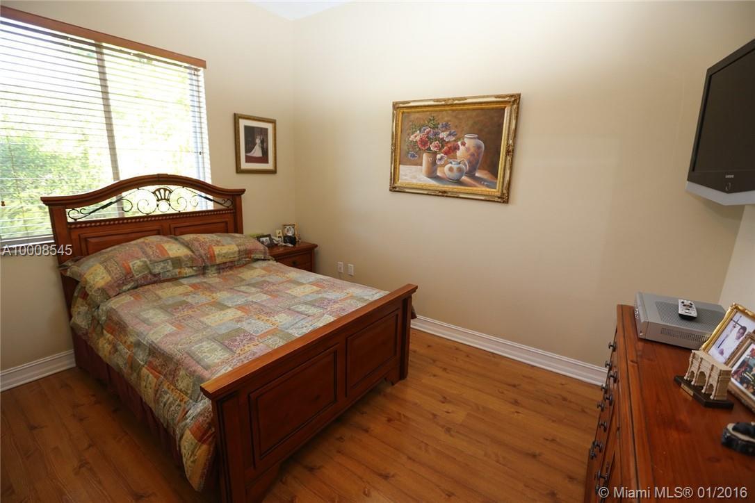 9445 Southwest 68th Street Miami, FL 33173 - Photo 23 of 35