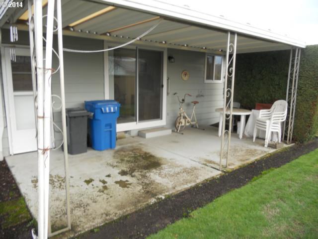 1979 Thompson Road Woodburn, OR 97071 - Photo 9 of 11 Gallery Image 9