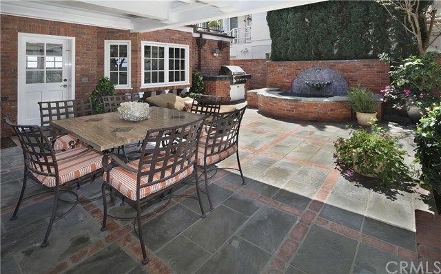 $2,500,000 | 218 Apolena Avenue, Newport Beach, CA 92662