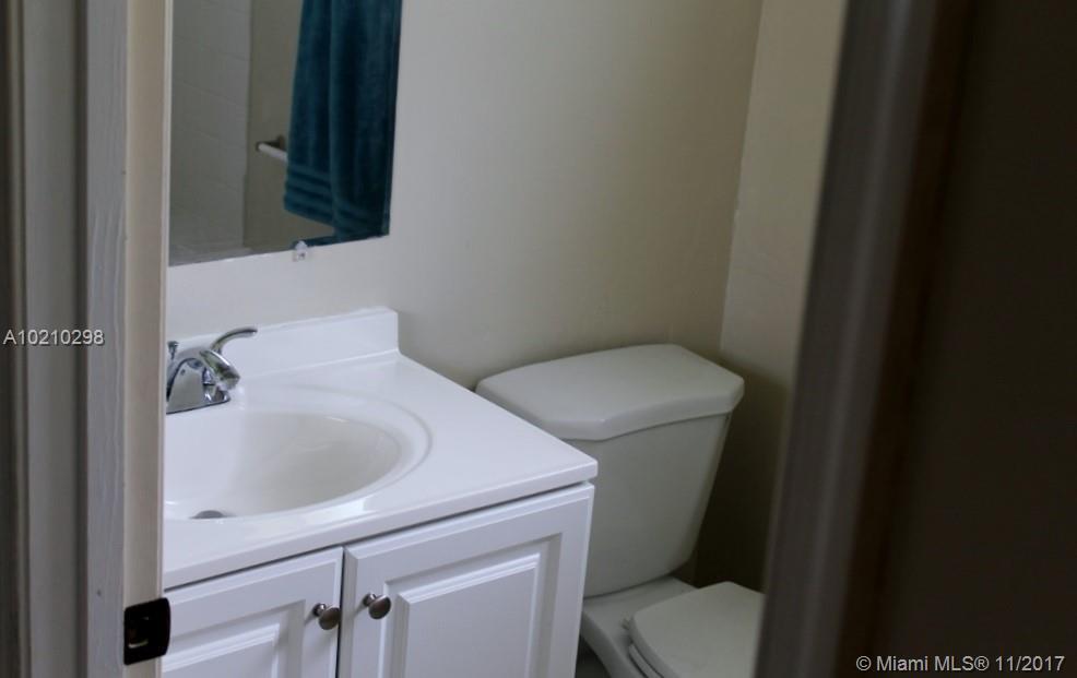 2582 Southeast 7th Court Homestead, FL 33033 - Photo 20 of 30