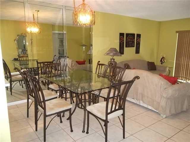 9374 Southwest 3rd Street, Unit 724 Boca Raton, FL 33428 - Photo 5 of 20 Gallery Image 5