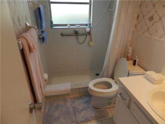 3165 Northeast 48th Court, Unit 107 Lighthouse Point, FL 33064 - Photo 8 of 10