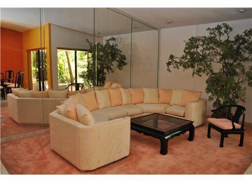 2020 Southwest 99th Avenue Miami, FL 33165 - Photo 7 of 14