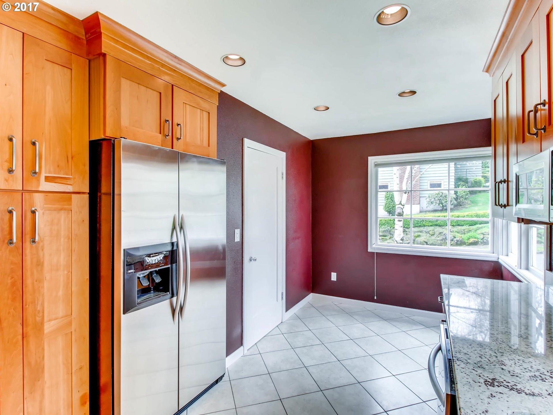 945 Southwest Troy Street Portland, OR 97219 - Photo 12 of 24 Gallery Image 12