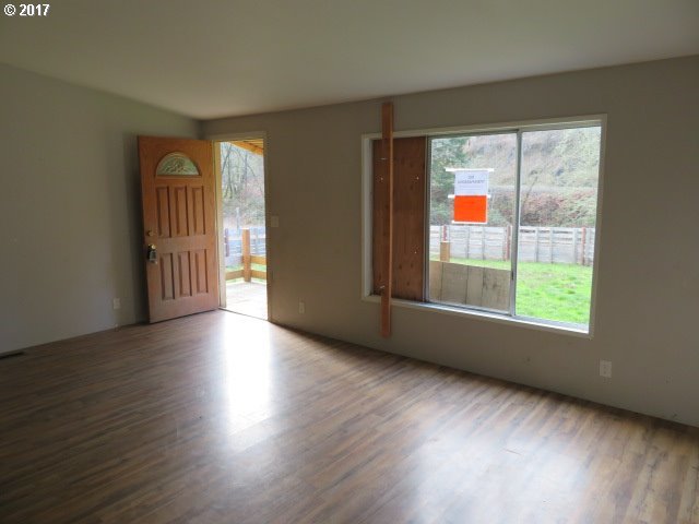 1865 Clarks Branch Road Myrtle Creek, OR 97457 - Photo 20 of 31 Gallery Image 20