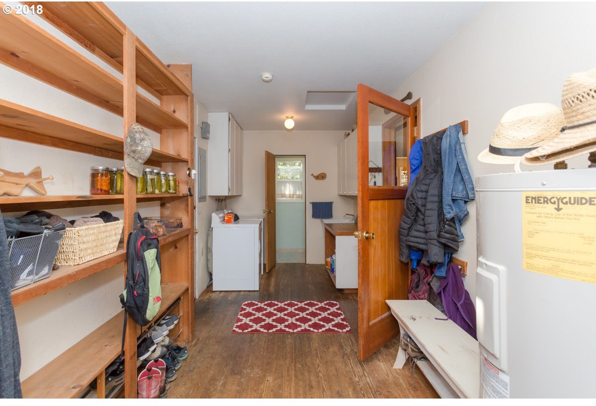 89556 Lewis And Clark Road Astoria, OR 97103 - Photo 3 of 32 Gallery Image 3