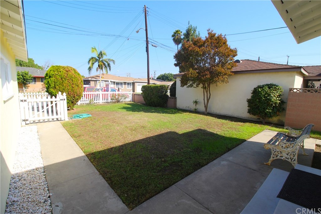 14101 1/2 Anderson Place Paramount, CA 90723 - Photo 19 of 33