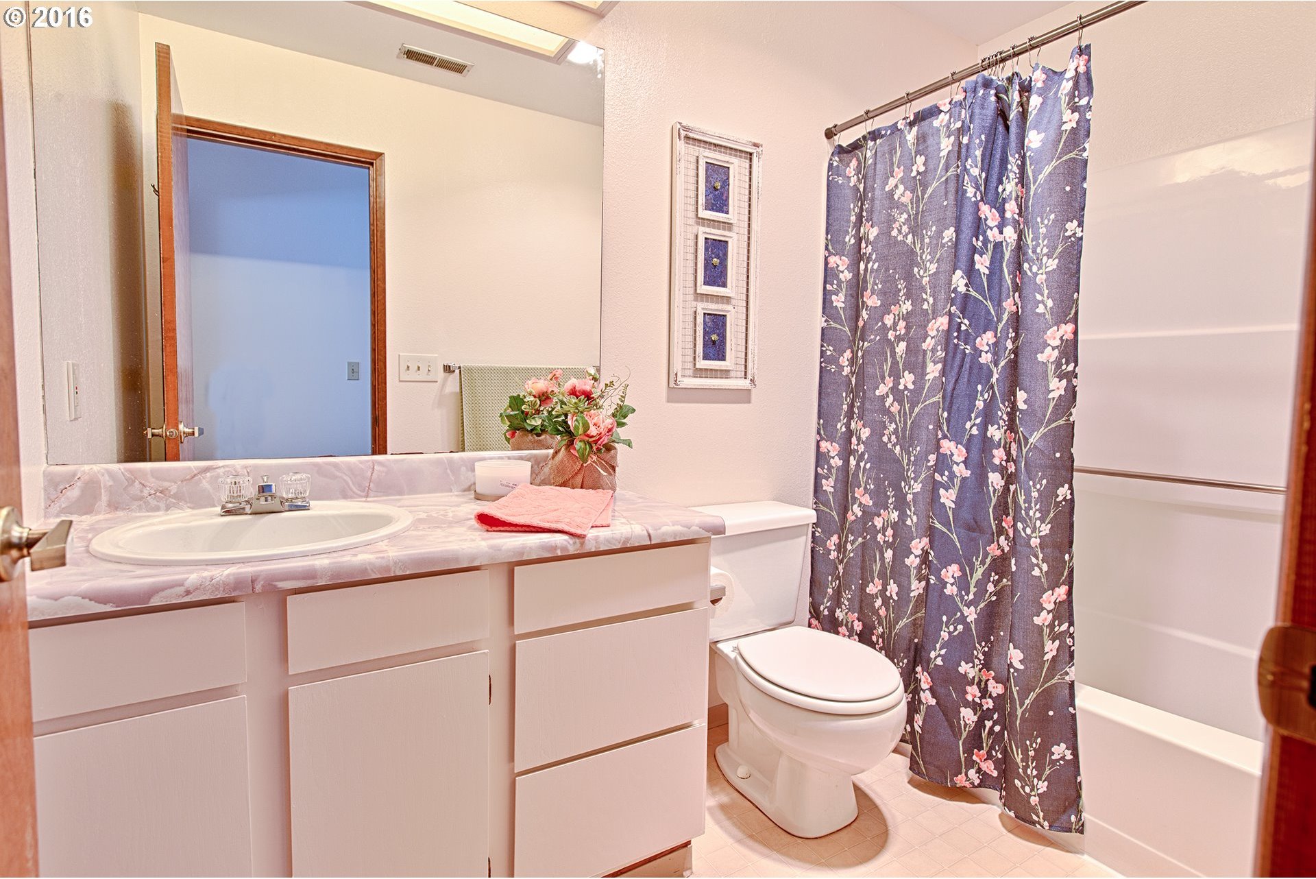 13775 Southwest Scholls Ferry Road, Unit 13 Beaverton, OR 97008 - Photo 10 of 22 Gallery Image 10