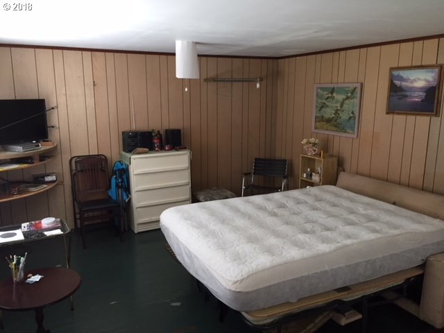 243 East Gardiner Road Reedsport, OR 97467 - Photo 6 of 15 Gallery Image 6