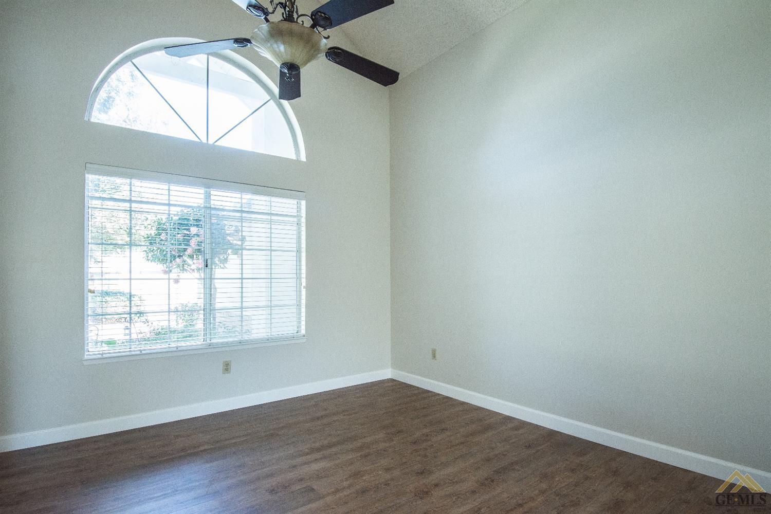 2501 Mountain Oak Road Bakersfield, CA 93311 - Photo 12 of 20