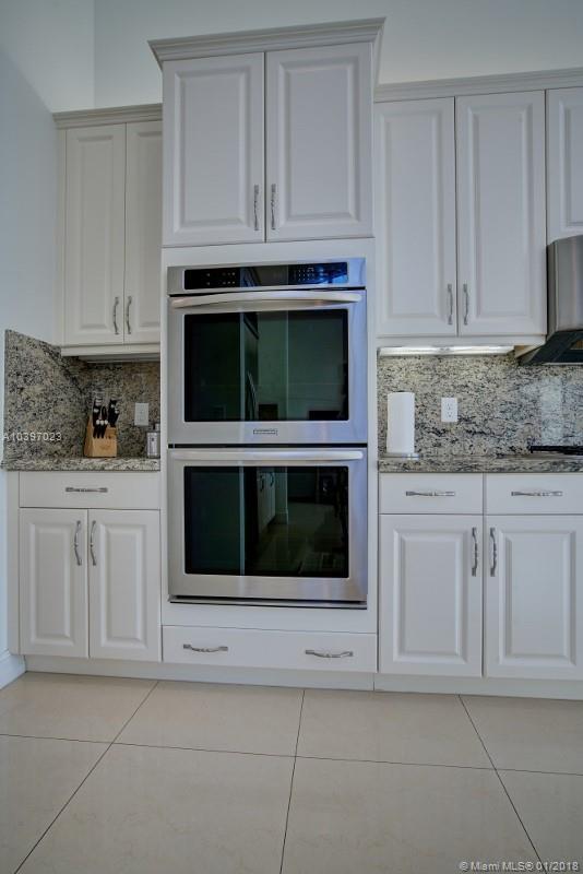 8562 Lewis River Road Delray Beach, FL 33446 - Photo 12 of 27 Gallery Image 12