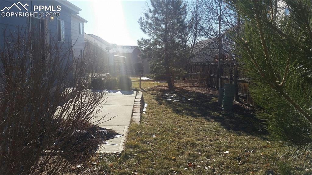 4672 Saddle Ridge Drive Colorado Springs, CO 80922 - Photo 14 of 21