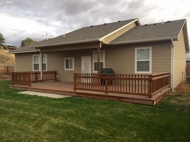 3705 Southwest Hailey Avenue Pendleton, OR 97801 - Photo 10 of 15
