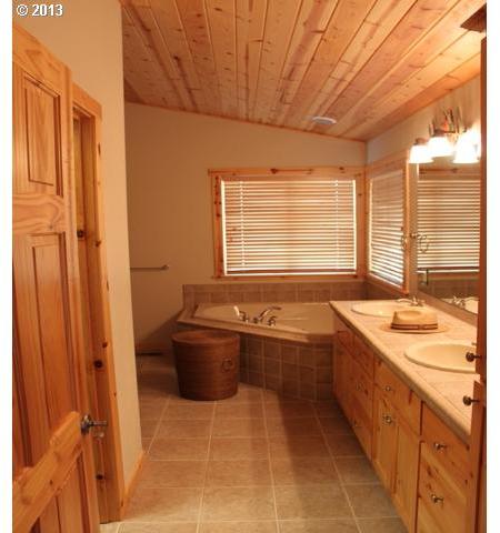 10479 Ridgeview Road Prineville, OR 97754 - Photo 12 of 16 Gallery Image 12