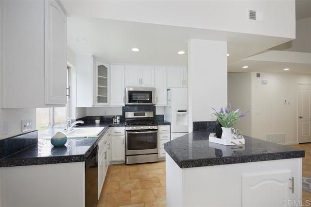 $610,000 | 9410 Calle Del Lago, Santee, CA 92071