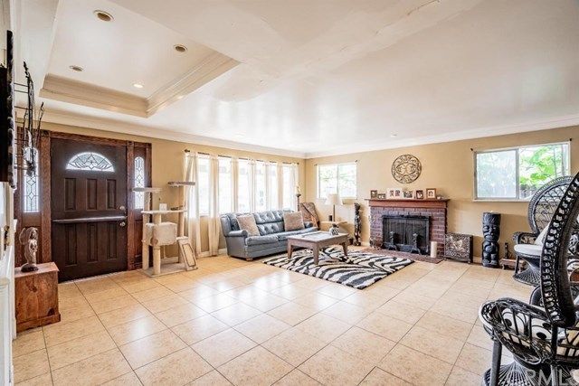 $925,000 | 208 Susannah Place, Costa Mesa, CA 92627