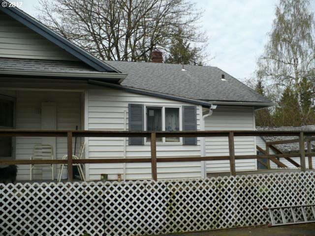 13705 Southeast Foster Road Portland, OR 97236 - Photo 13 of 16 Gallery Image 13