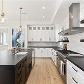 $2,325,000 | 175 Costa Mesa Street, Costa Mesa, CA 92627