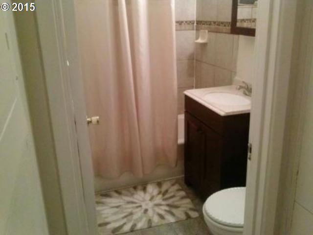 12620 Southwest 6th Street Beaverton, OR 97005 - Photo 12 of 16 Gallery Image 12
