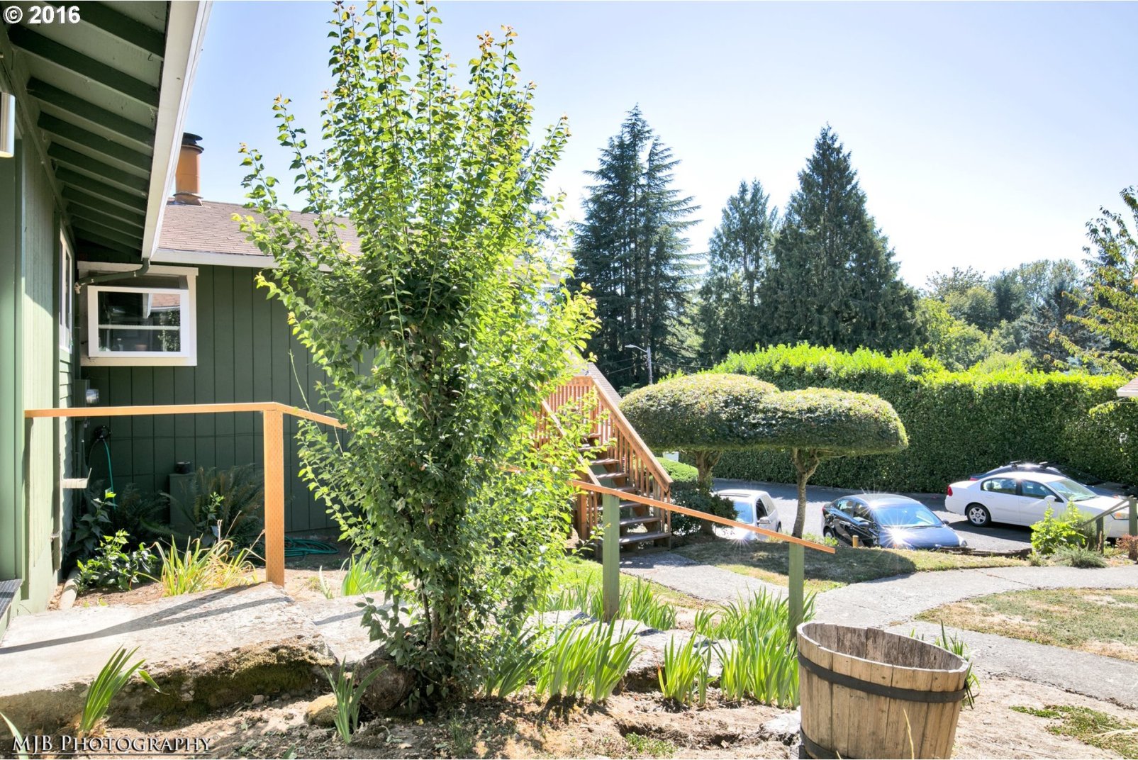 2811 Southwest Spring Garden Street Portland, OR 97219 - Photo 2 of 11 Gallery Image 2