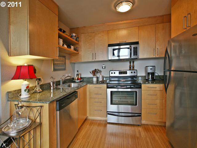 111 Southwest Harrison Street, Unit 17D Portland, OR 97201 - Photo 5 of 16