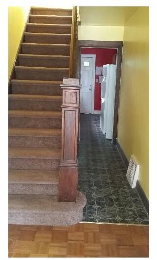 908 Anaheim Street Pittsburgh, PA 15219 - Photo 3 of 8