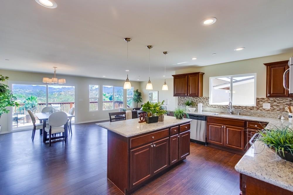 2367 Primrose Avenue Vista, CA 92083 - Photo 9 of 25