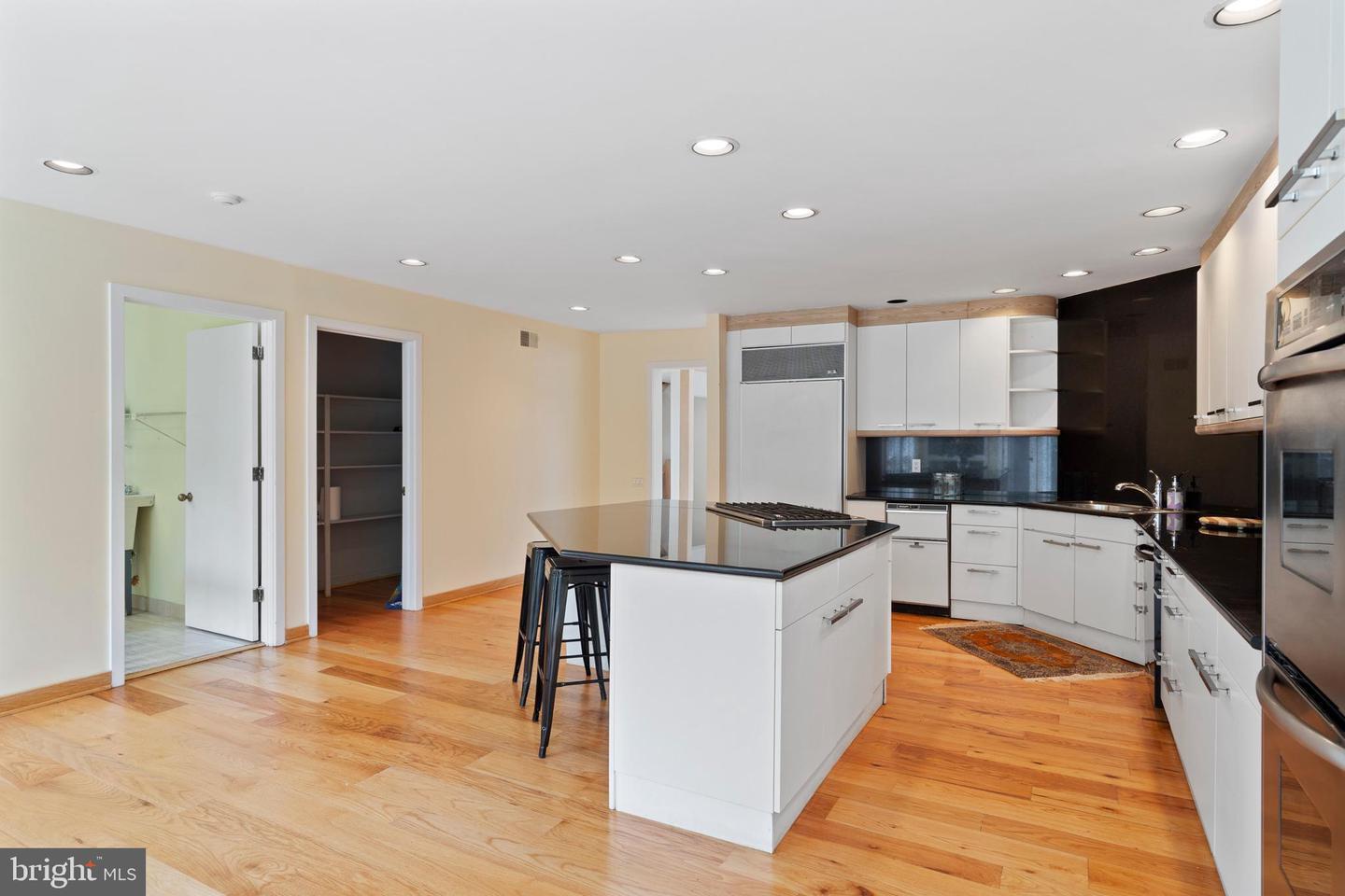 866 Roscommon Road Bryn Mawr, PA 19010 - Photo 21 of 59