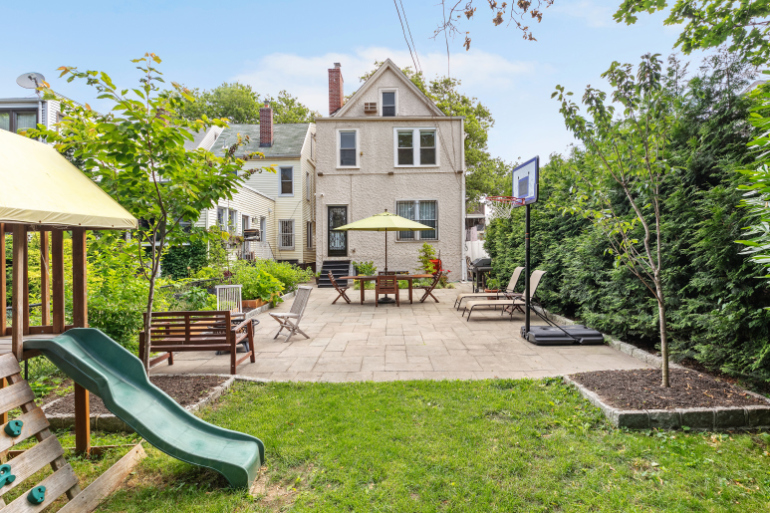 430 E 2nd St, Brooklyn, NY 11218 - Photo 3 of 3