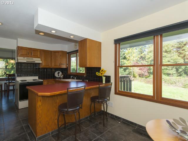 6735 Southwest Vermont Street Portland, OR 97223 - Photo 4 of 16