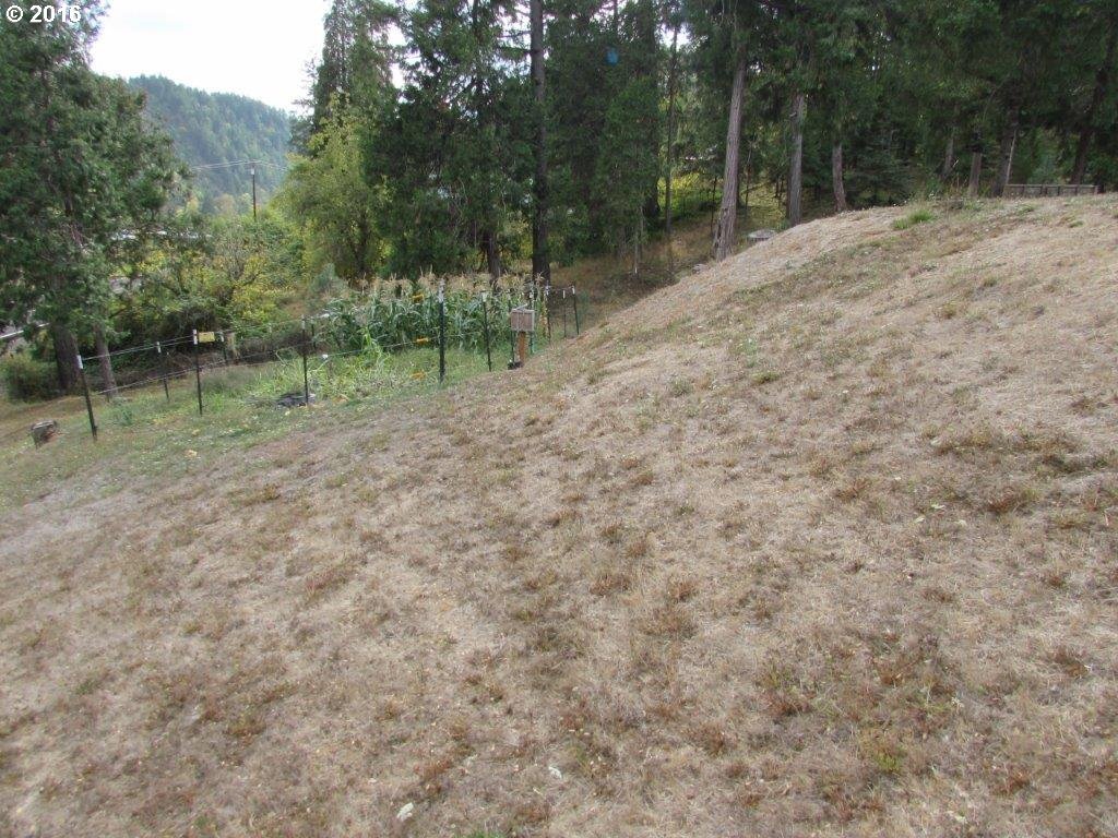 11224 North Myrtle Road Myrtle Creek, OR 97457 - Photo 7 of 7 Gallery Image 7