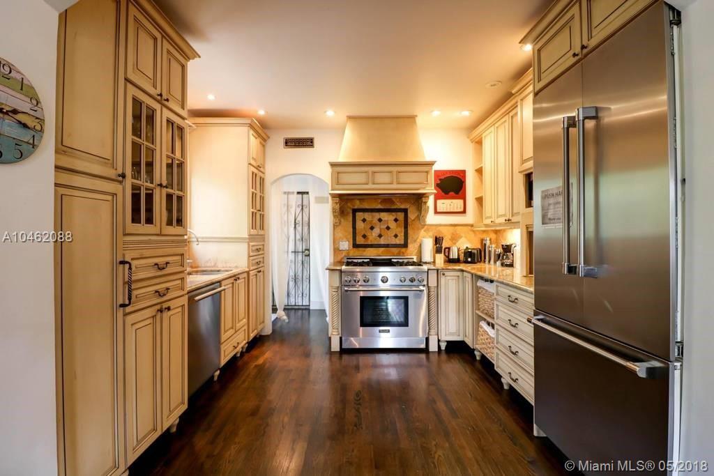 5565 La Gorce Drive Miami Beach, FL 33140 - Photo 7 of 30