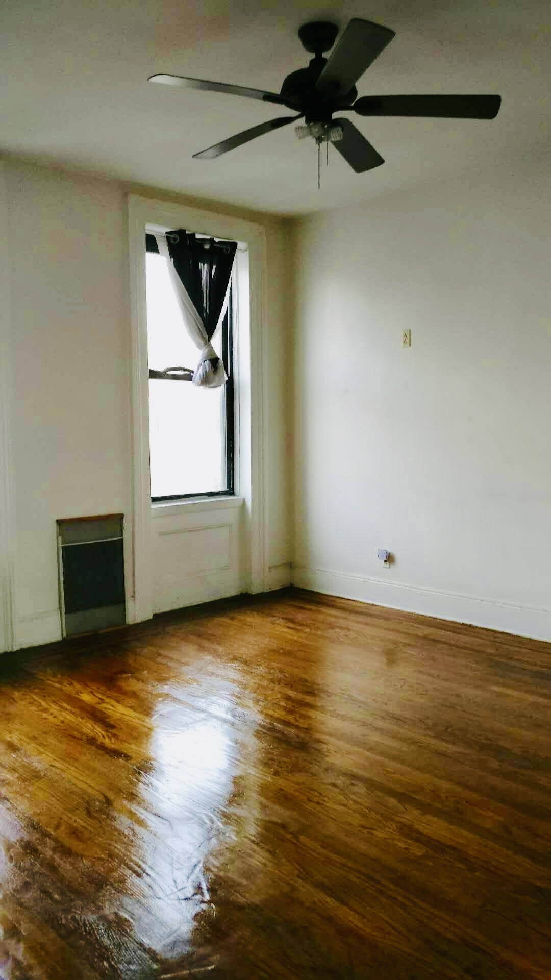 267 Graham Avenue, Unit 3 Brooklyn, NY 11211 - Photo 5 of 6