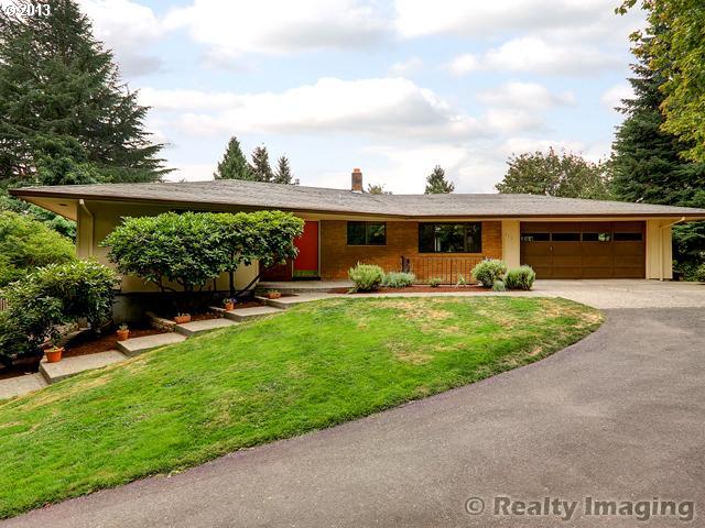 719 Southwest Maplecrest Court Portland, OR 97219 - Photo 1 of 16 Gallery Image 1