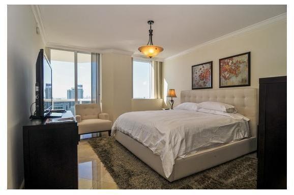 4775 Collins Avenue, Unit 3003 Miami Beach, FL 33140 - Photo 7 of 13