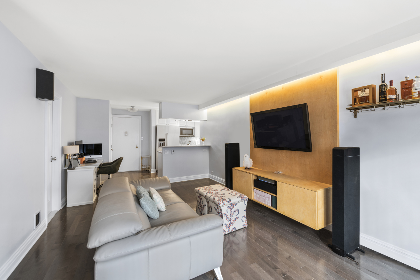 235 East 87th Street, Unit 1E Manhattan, NY 10128 - Photo 2 of 8