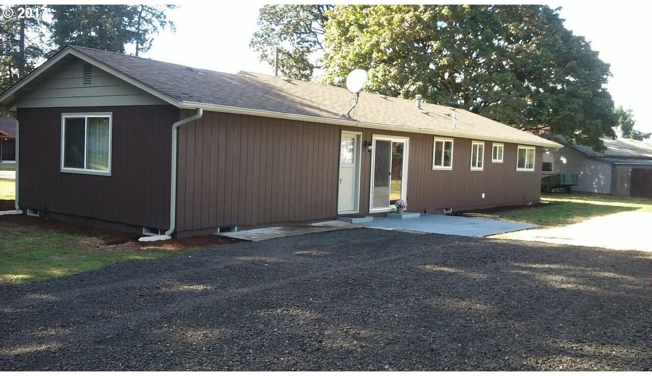 1797 Talbot Road Southeast Jefferson, OR 97352 - Photo 6 of 17 Gallery Image 6