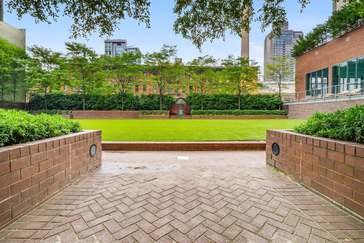 515 East 72nd Street, Unit 12L Manhattan, NY 10021 - Photo 9 of 12
