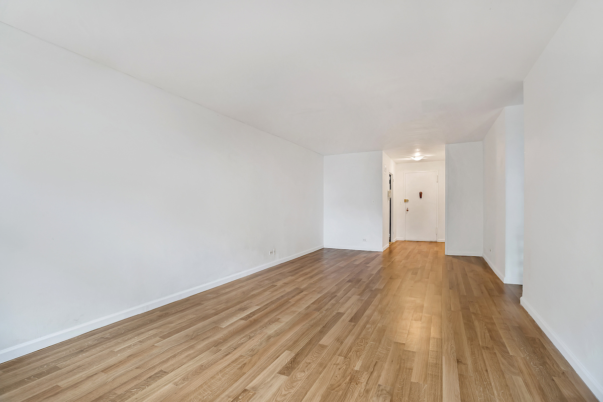 245 East 25th Street, Unit 4J Manhattan, NY 10010 - Photo 7 of 9