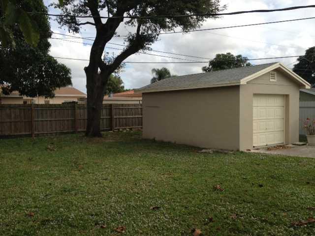 705 East 9th Court Hialeah, FL 33010 - Photo 4 of 12