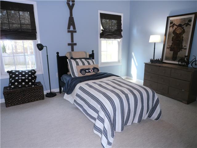 3301 Stillcorn Ridge Road Columbia, TN 38401 - Photo 18 of 28 Another secondary Bedroom, Built-in Corner Shelf not pictured