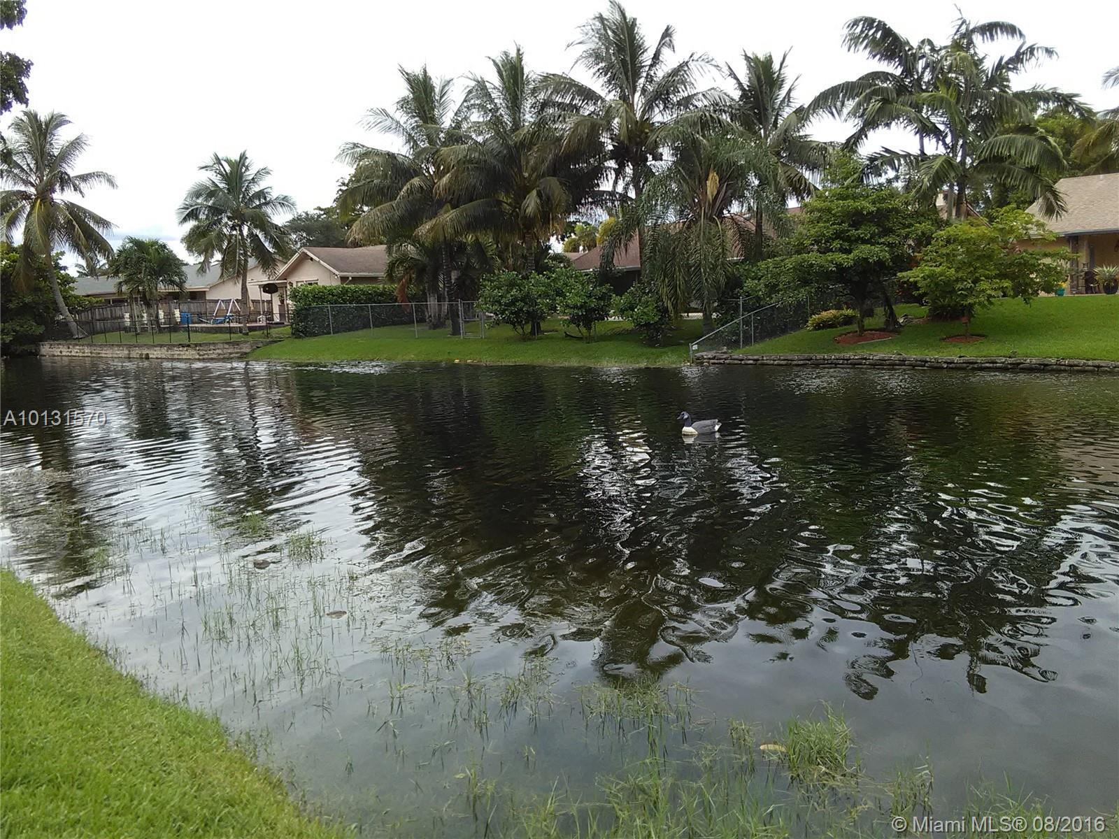 8421 Southwest 28th Street Davie, FL 33328 - Photo 31 of 34